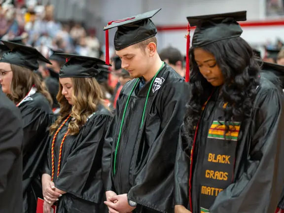 Graduates Praying