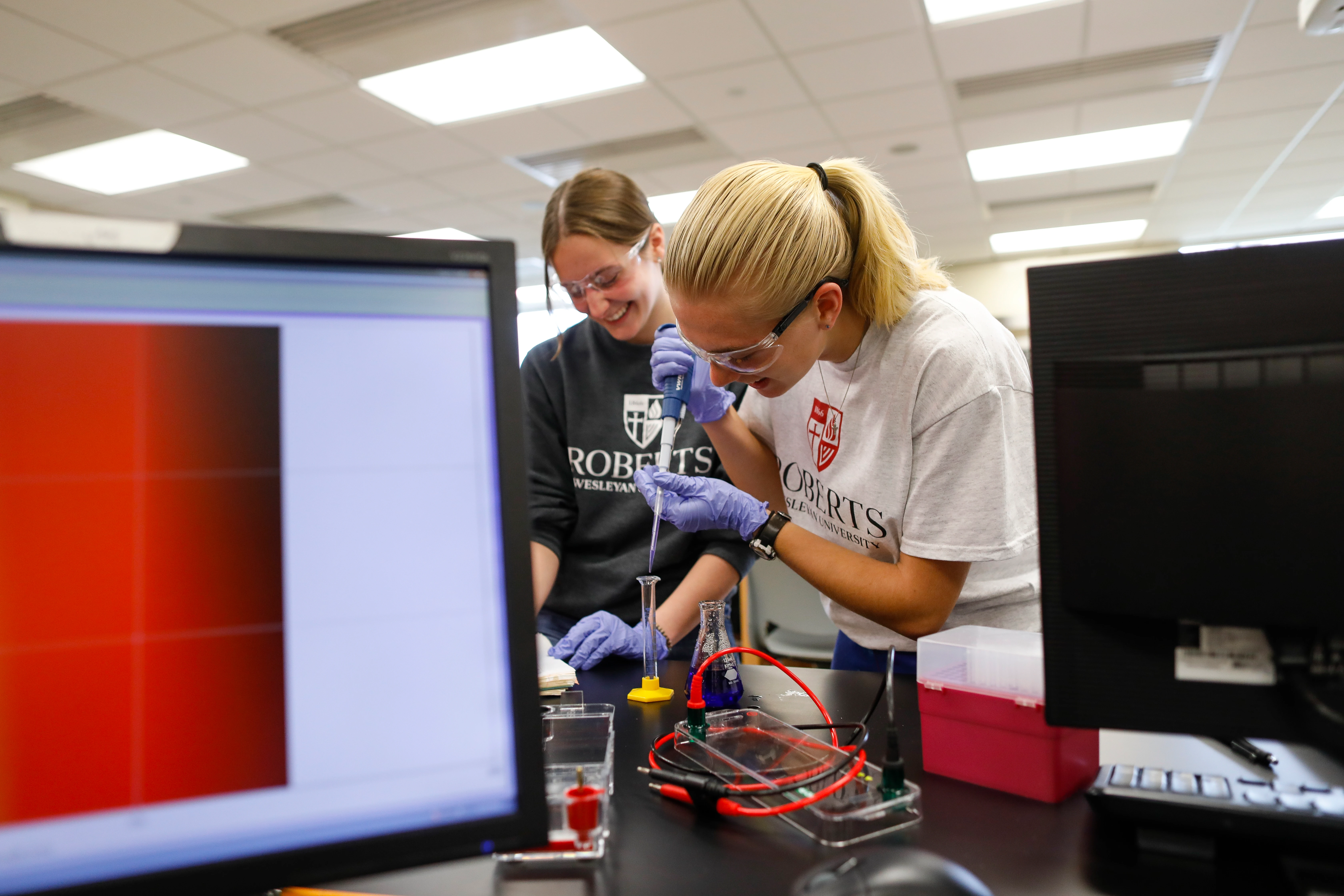 Students running an experiment at Roberts Wesleyan